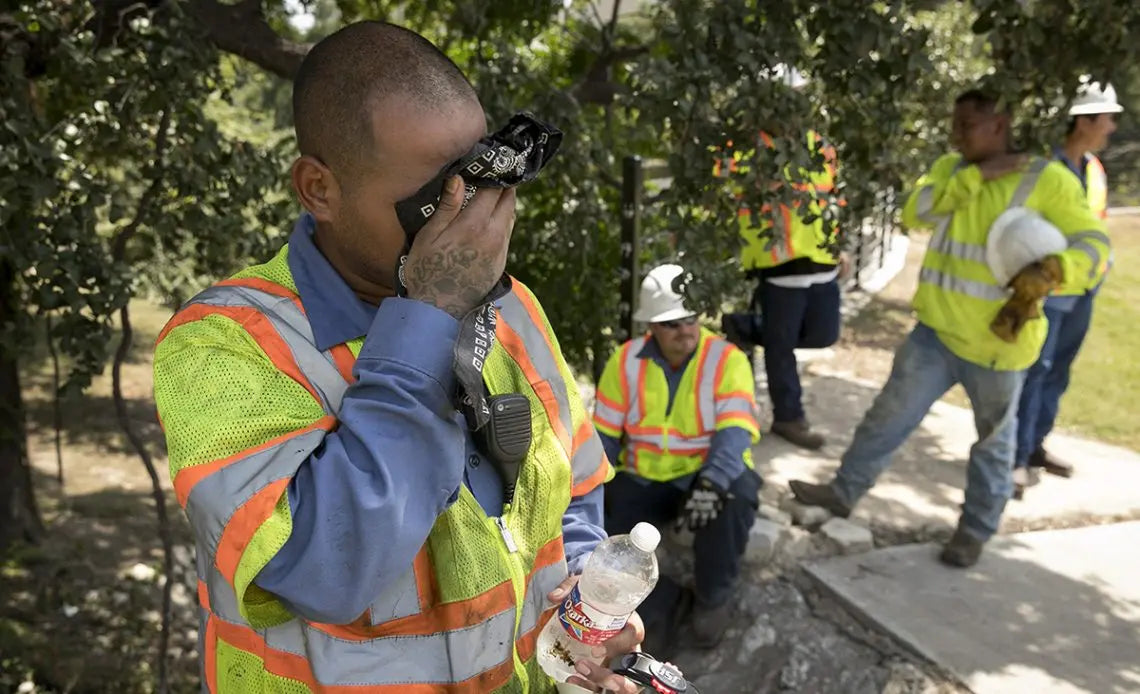 Heat-Stress-Prevention-Keeping-Workers-Safe-in-the-Summer Enviro Safety Products