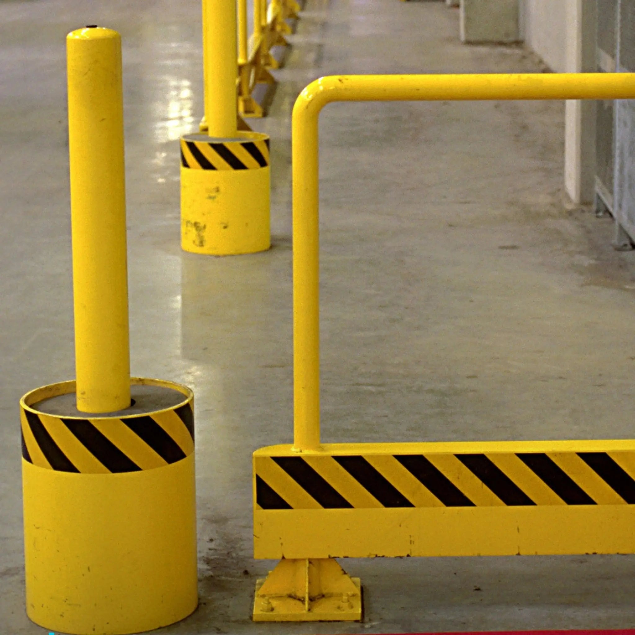 3M 7000017005 Safety Stripe Tape 5702, Black/Yellow, 2 in x 36 yd, 5.4 mil, 1 Roll