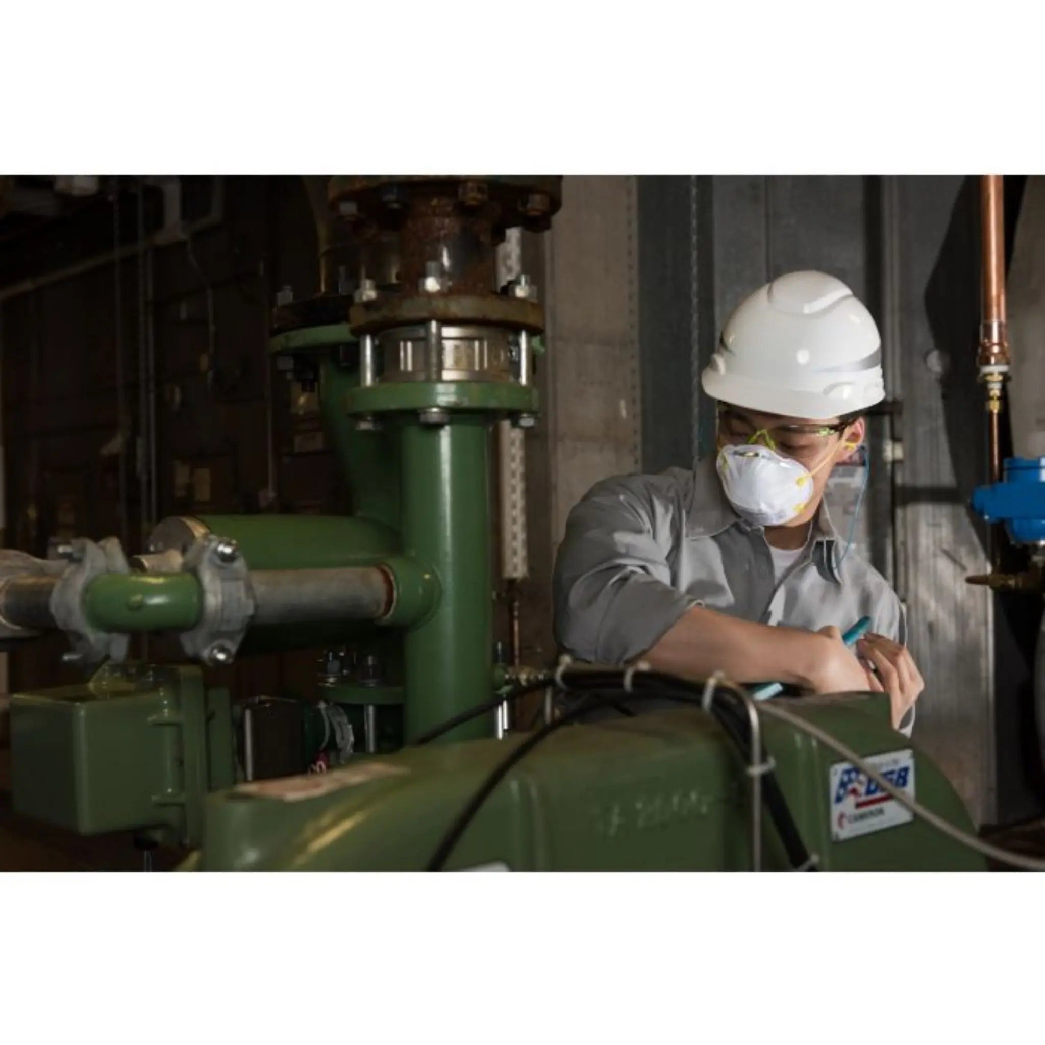 3M 8210 N95 Particulate Respirator Mask, Box of 20