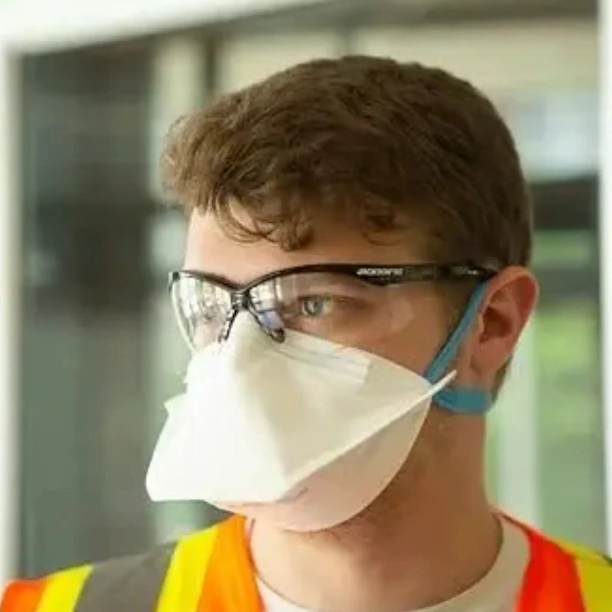 Jackson Safety 64235 N95 Pouch Style Single Use Particulate Respirator-Model_2