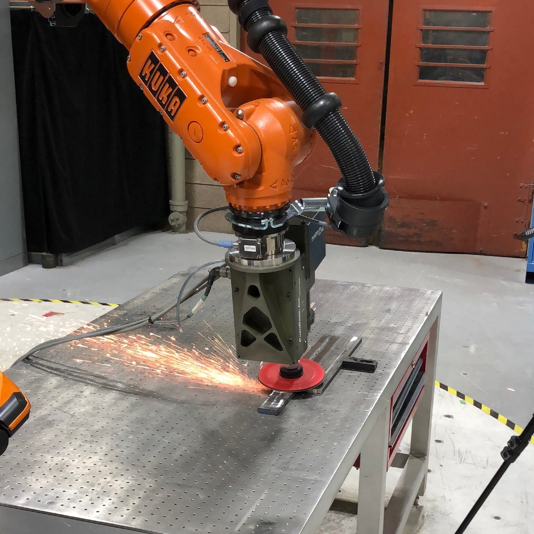 3M Cubitron II 7000000392/982C Fibre Disc, 36 Grit, 5 in x 7/8 in Arbor, Die 500P