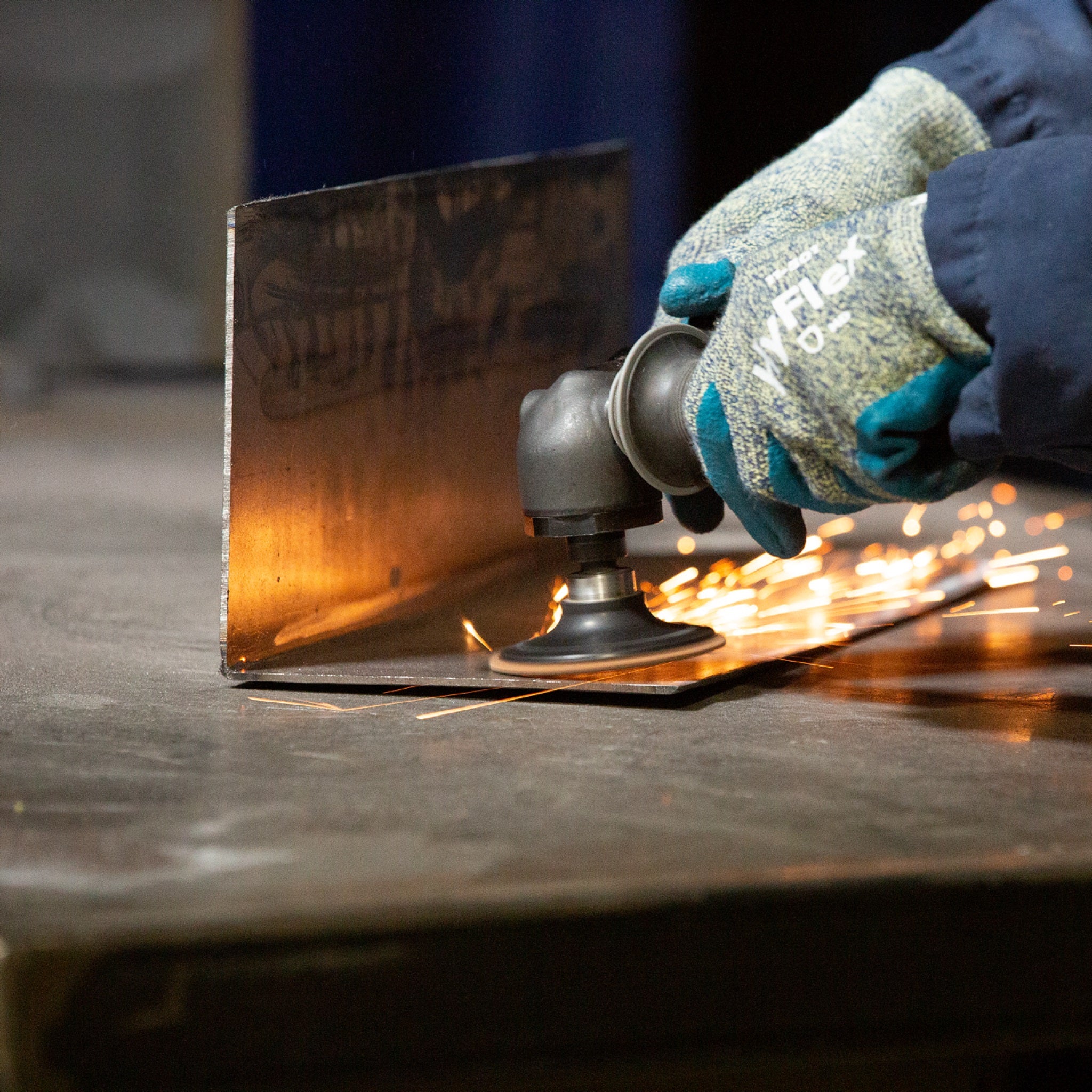 3M Scotch-Brite 7000028506/07481 Roloc TR Surface Conditioning Disc, SC-DR, Aluminum Oxide Medium, 2 in, Application