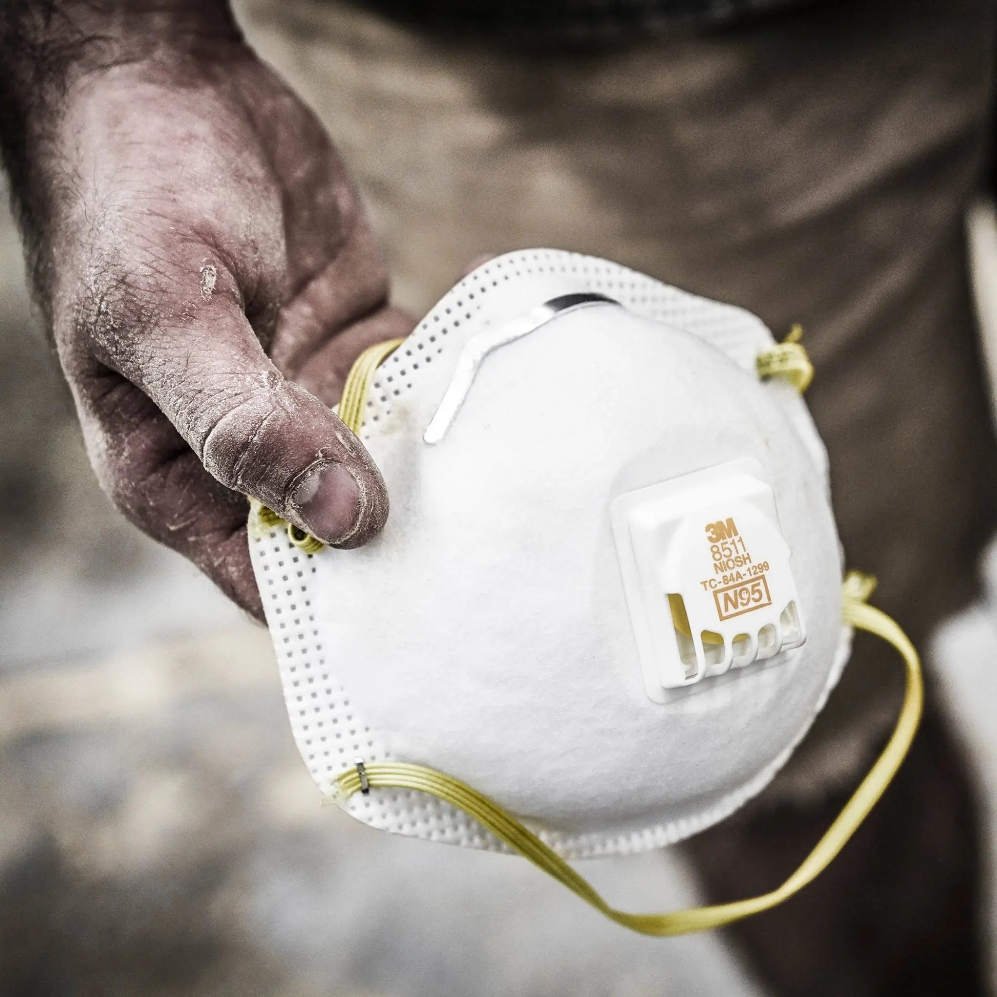 3M™ 8511 Respirator with Cool Flow ™ Valve, Application