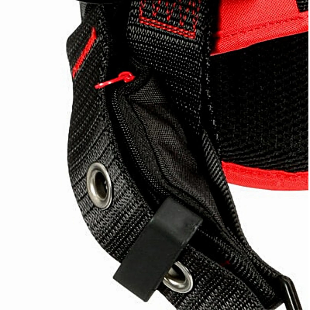 3M Protecta Comfort Vest-Style Harness 1161427 Black Medium Large 1 EA Case, Closeup