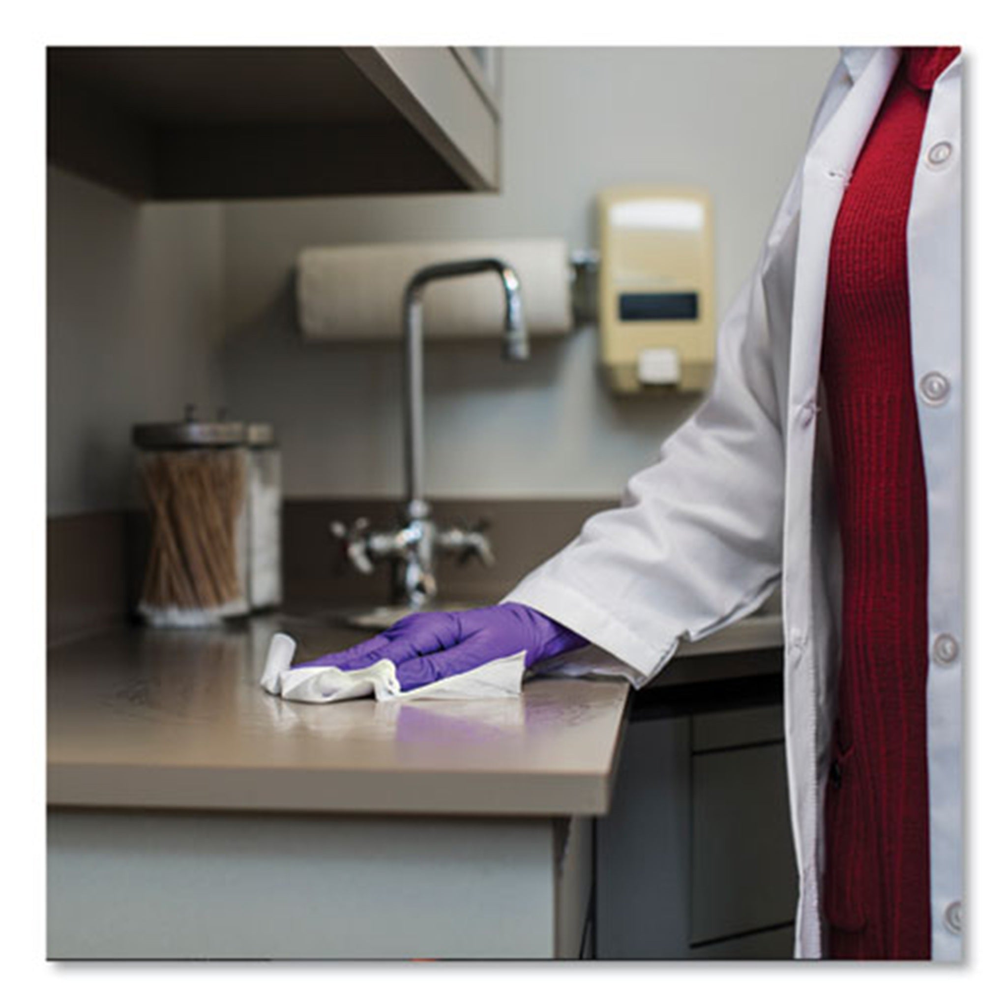 Kimberly-Clark Kimtech 06070 W4 Pre-Saturated Alcohol Wipers, 70% IPA, 1-Ply, 9 x 11, White, Pack of 40, Carton of 10 Packs