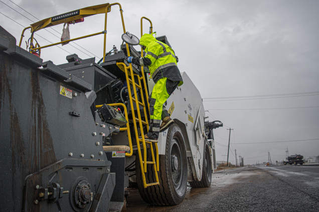 Radians RW32-3Z1Y Heavy Duty Rip Stop Waterproof Rain Jacket, Hi-Vis Green, 1 Each