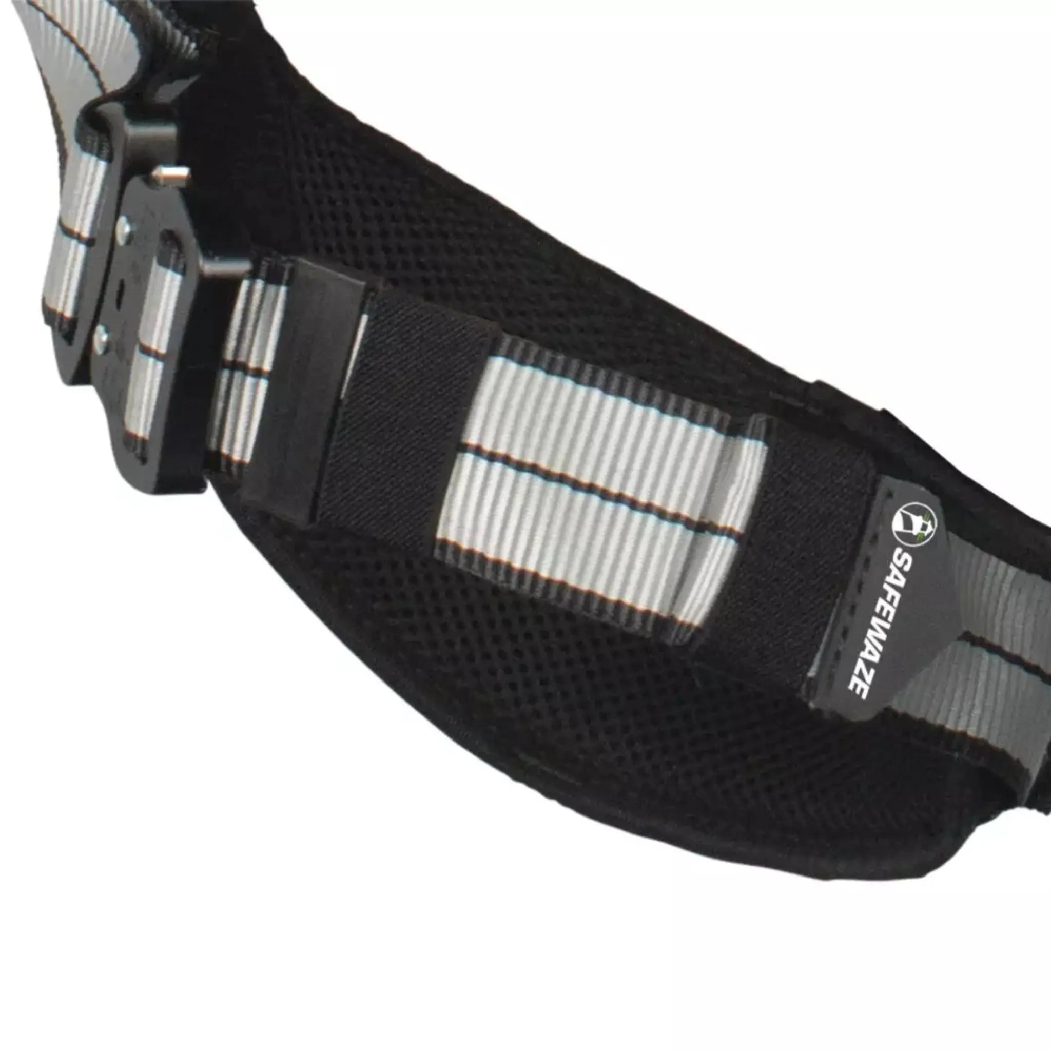 Safewaze 021-181 Series PRO+ Slate Construction Harness, buckle detail