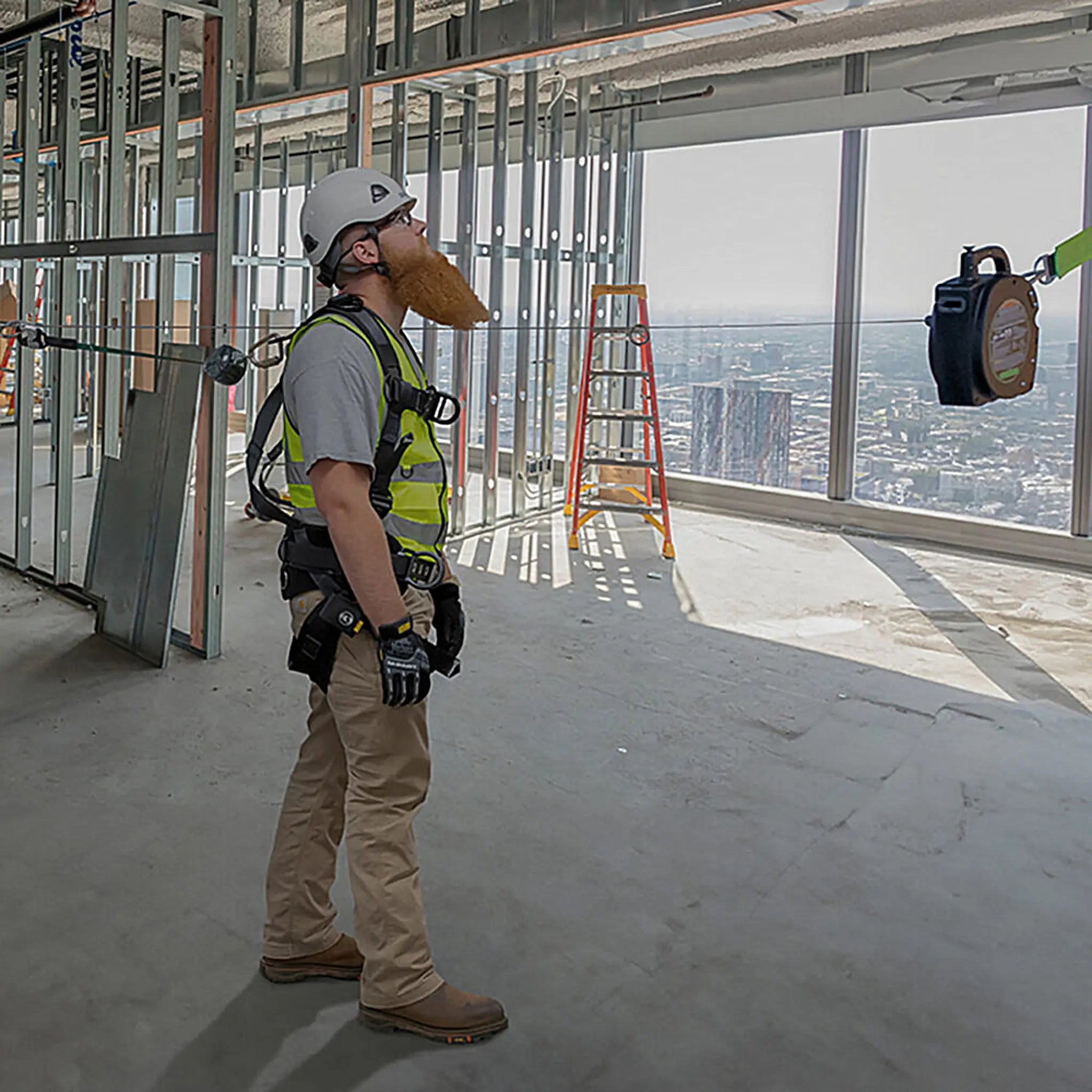 Safewaze 023-8091 Quadrant Retractable HLL, product in use image