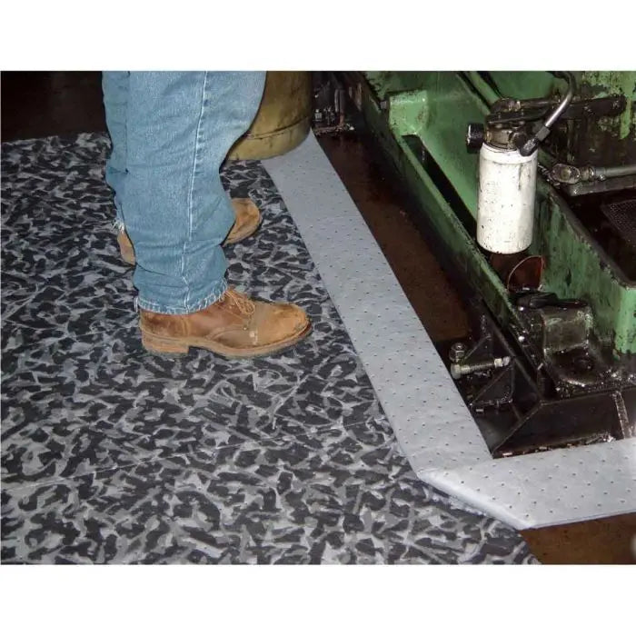 Brady BattleMat Universal Absorbent Roll  Heavy Weight 30" x 150' | BM30