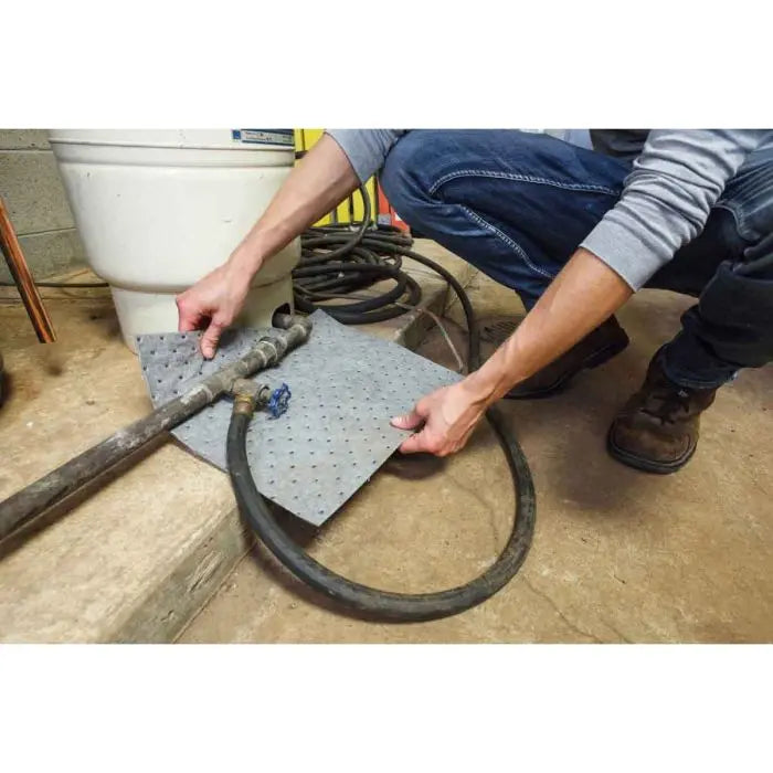 MRO Plus® Universal Absorbent Pads  Medium Weight, 15" x 19"