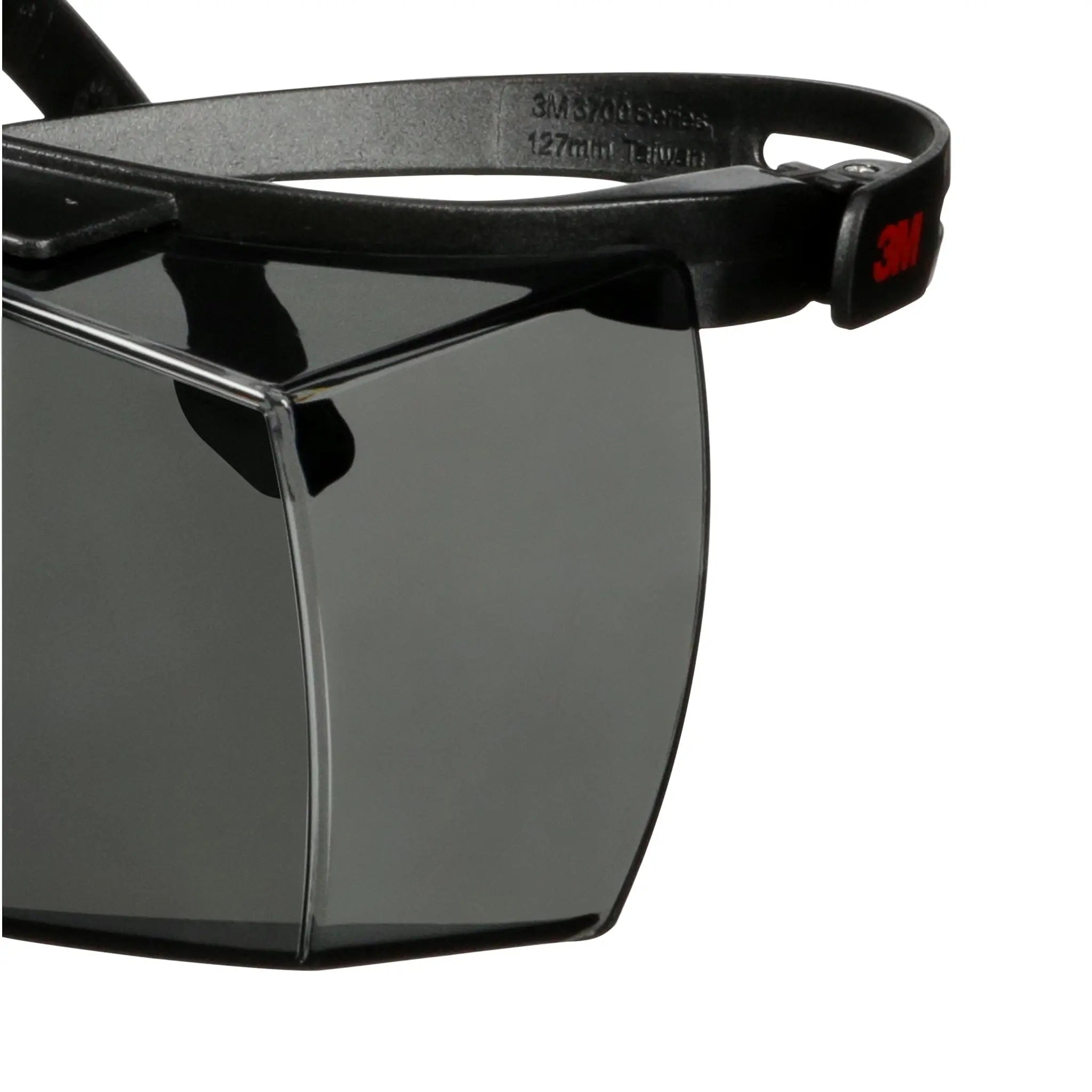 3M SecureFit 3700 Series SF3730AS-BLK, Black Temples, IR 3.0 Gray OTG

Anti-Scratch Lens, 10 ea/Case 