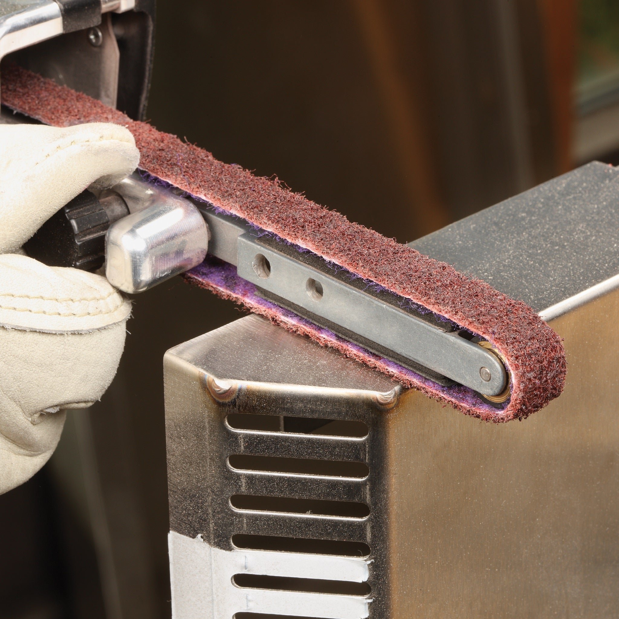 3M Scotch-Brite 7000028556 Durable Flex Low Stretch Belt, DF-BL, Aluminum Oxide Coarse, 1/2 in x 18 in, Case of 20 