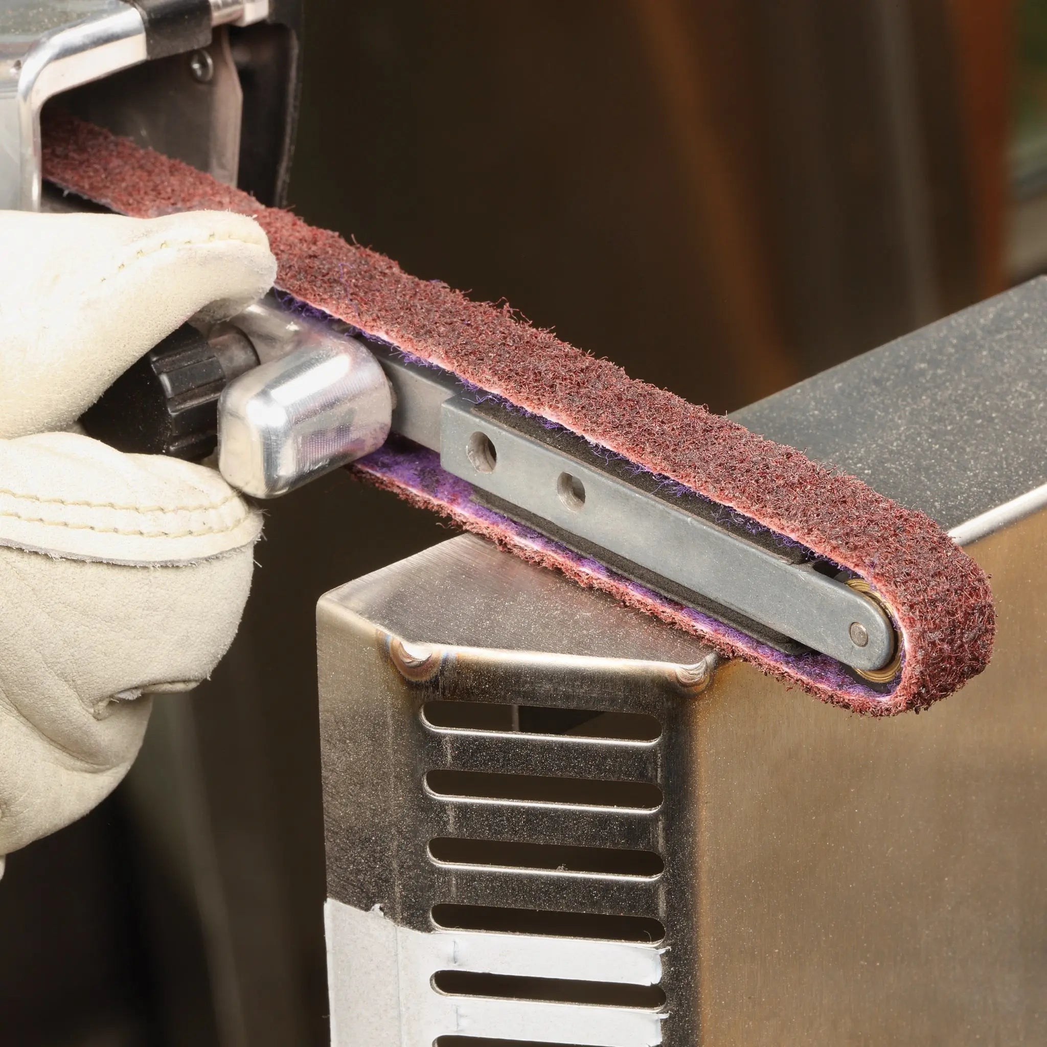 3M Scotch-Brite 7100010674 Durable Flex Low Stretch Belt, DF-BL, Aluminum Oxide Medium, 1/2 in x 18 in, 1 Each 
