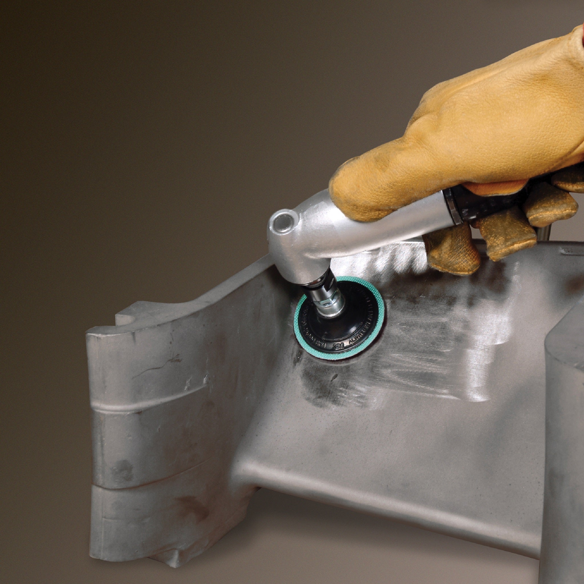 3M 7100022116/674W Roloc TR Diamond Cloth Disc, 120 Mesh, 2 in, Die R200P, Application