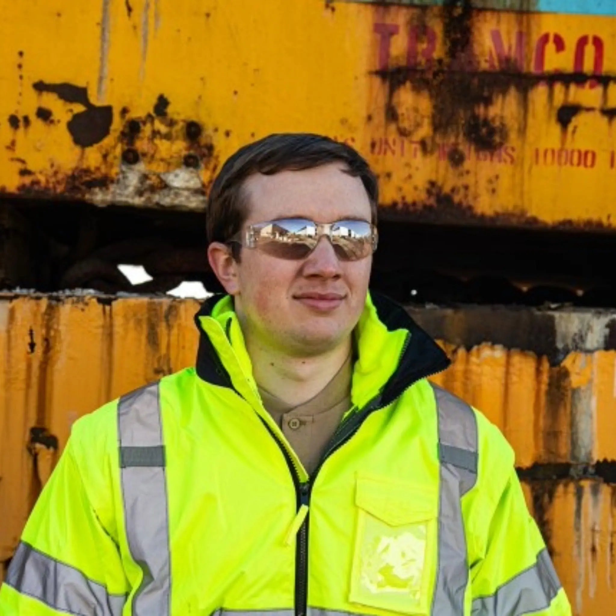 MAJESTIC GLOVE 75-1383 High Visibility 8-in-1 Waterproof Jacket with High Visibility Liner-Model