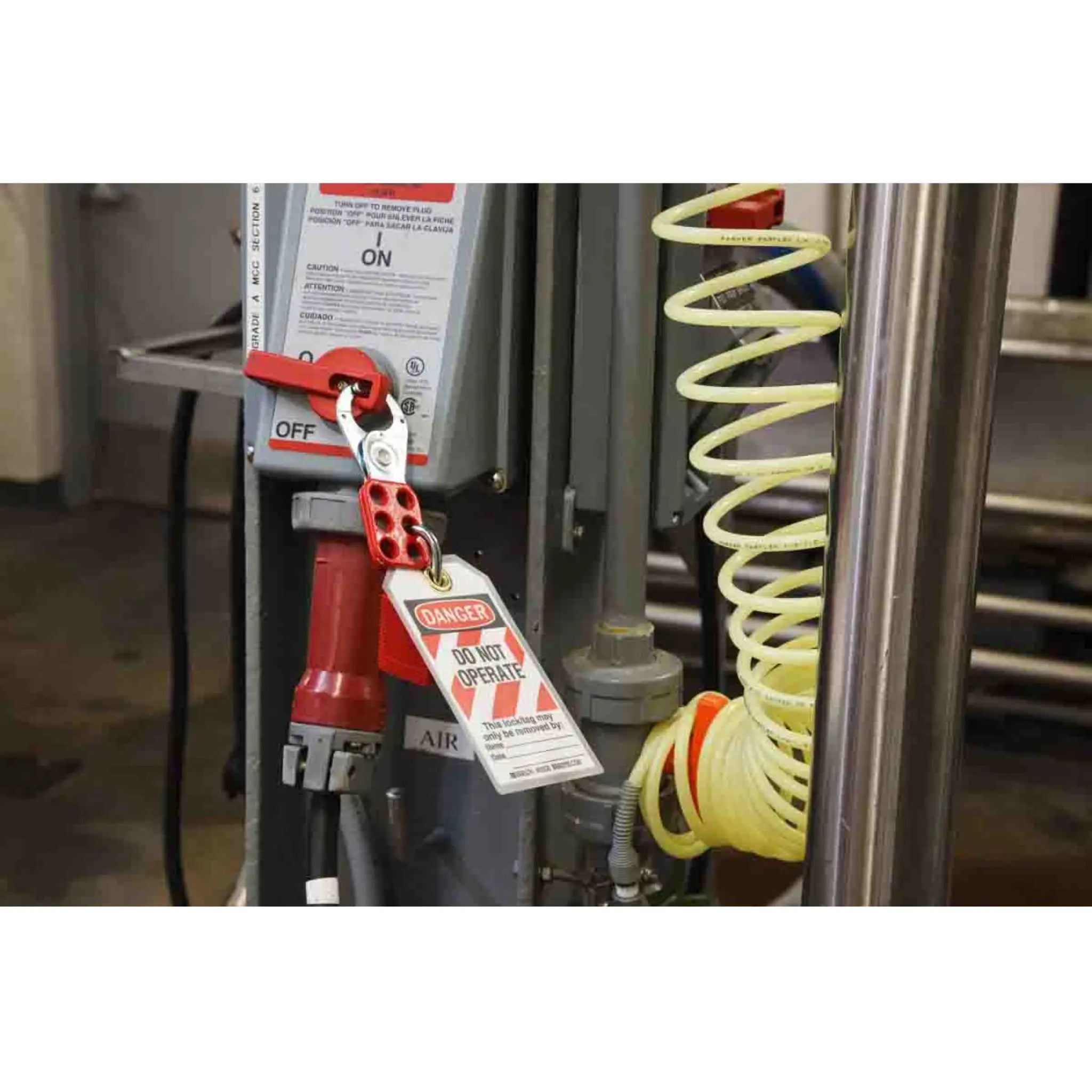 BRADY WORLDWIDE 65520 DANGER Do Not Operate Energy Source Lockout Tagout Tags, application image 3