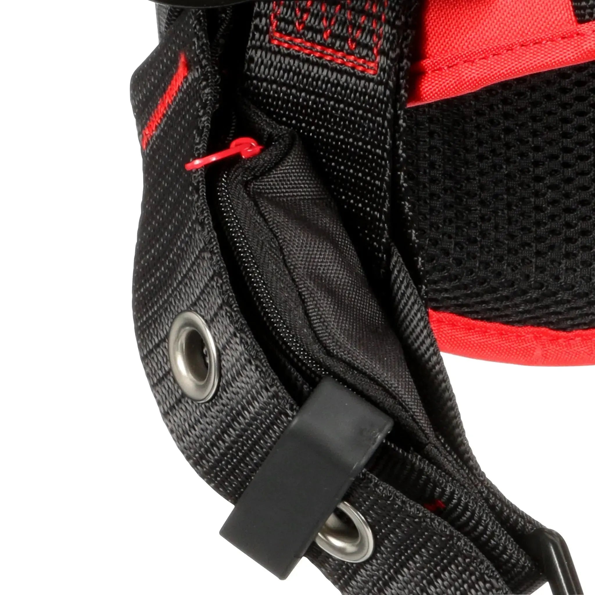 3M PROTECTA 1161206 Comfort Construction Style Positioning Harness, Black, Medium/Large/X-Large, 1 Each, Closeup