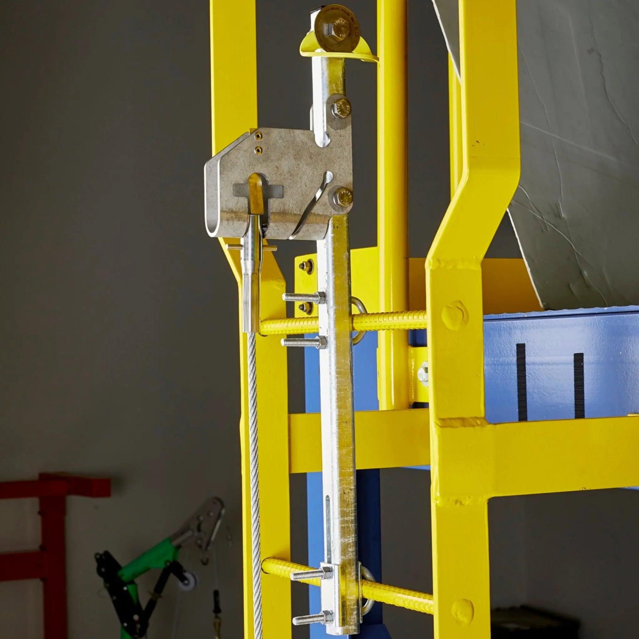 3M DBI-Sala 6118030 Lad-Saf Cable Vertical Safety System, Galvanized Steel, 30 ft., Application