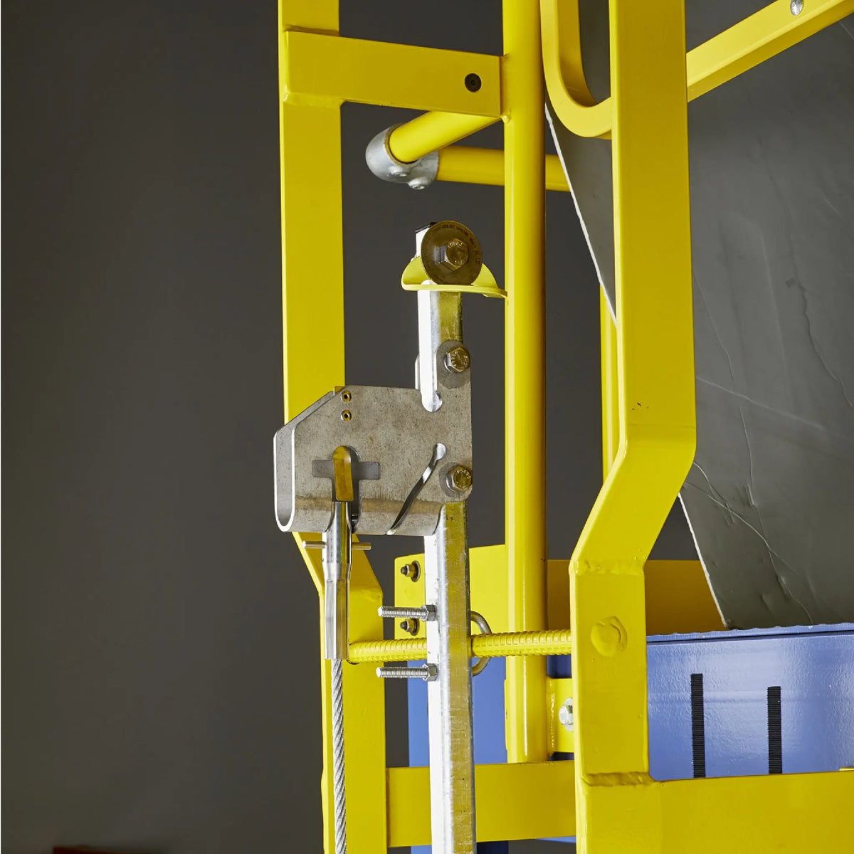 3M DBI-SALA Lad-Saf Cable Vertical Safety System 6118090, Galvanized Steel, 90 ft., 1 EA, 6th image