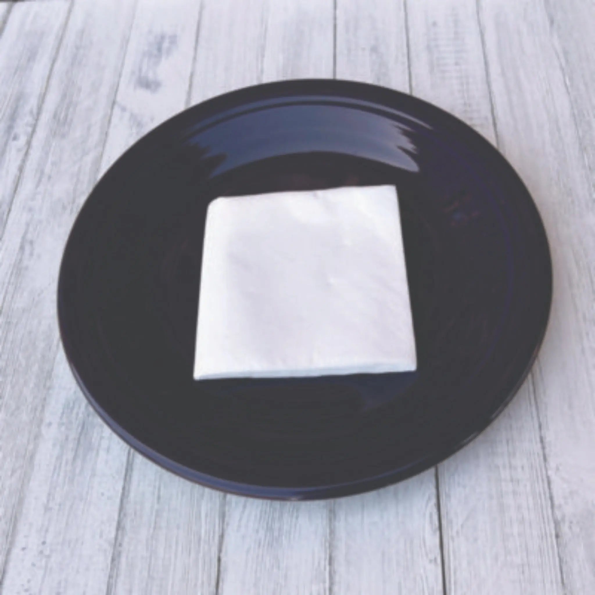 GEN GENCOCKTAILNAPW Cocktail Napkins, on Plate