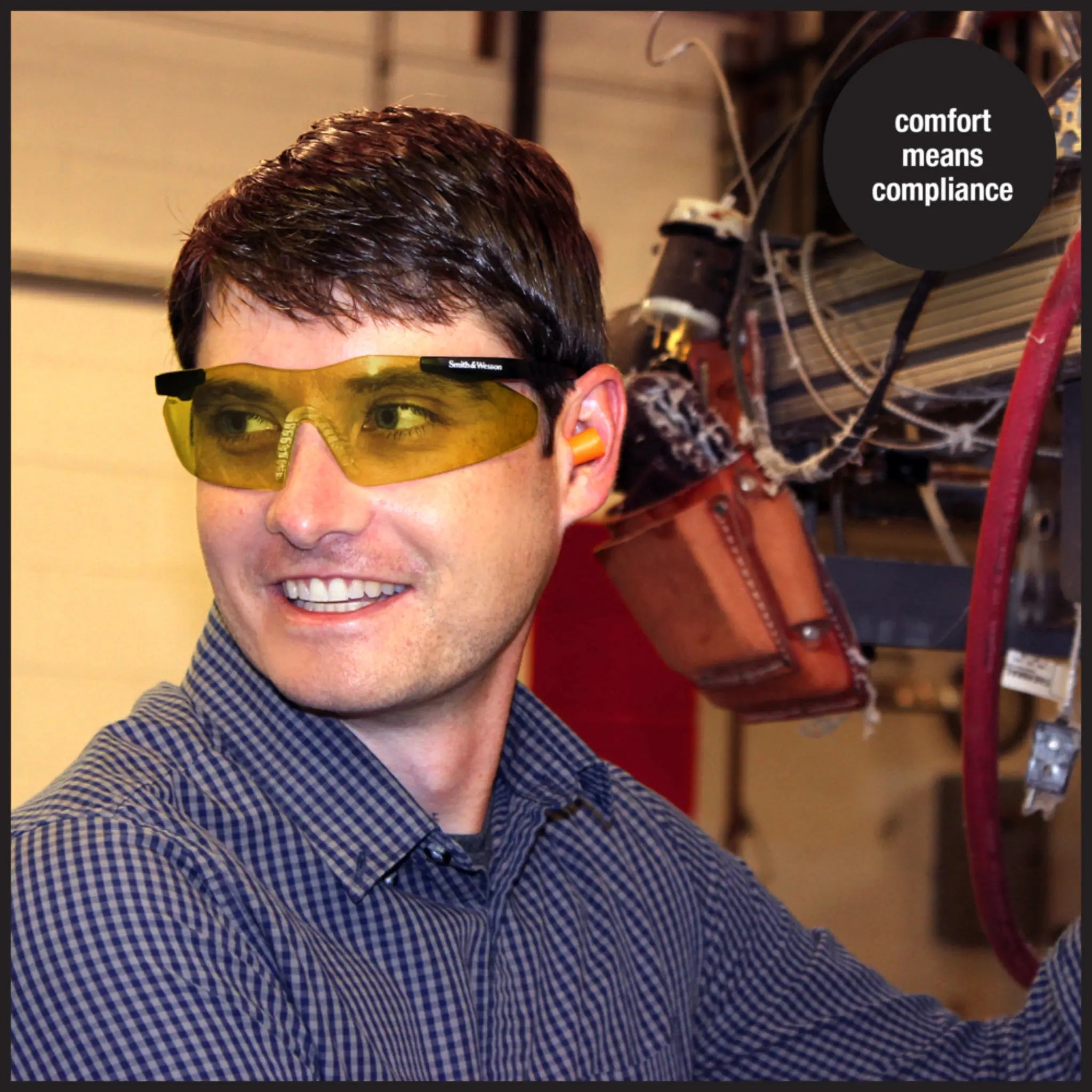 KIMBERLY-CLARK Jackson Safety 19826 Smith & Wesson Magnum Safety Glasses With Amber Lens, Case of 12_comfort_compliance